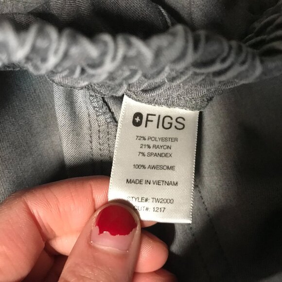 FIGS - WOMEN'S XS - GRAY POLYESTER BLEND SCRUB CARGO PANTS - Picture 4 of 4